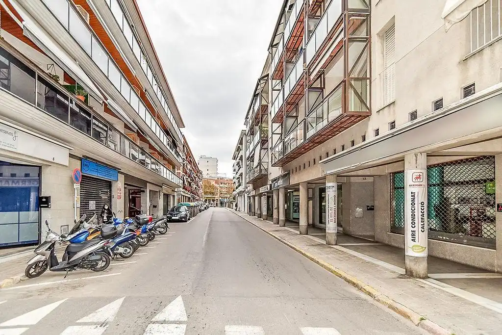 Local comercial en venda a Avenida CATALUNYA