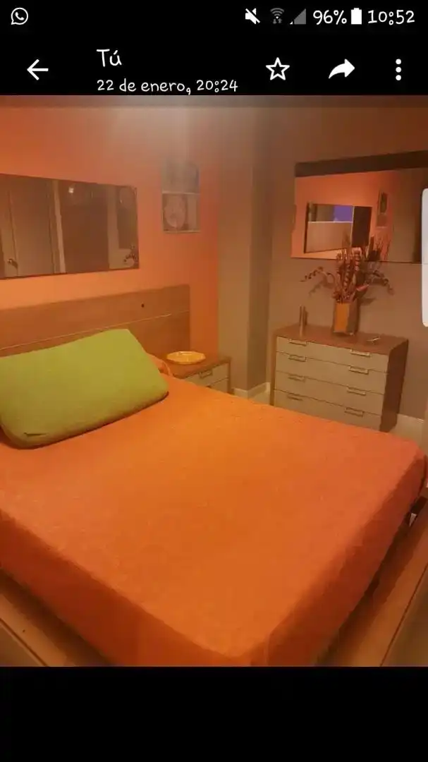 Dormitori de Casa adosada en venda en Camas amb Aire condicionat, Jardí privat i Traster