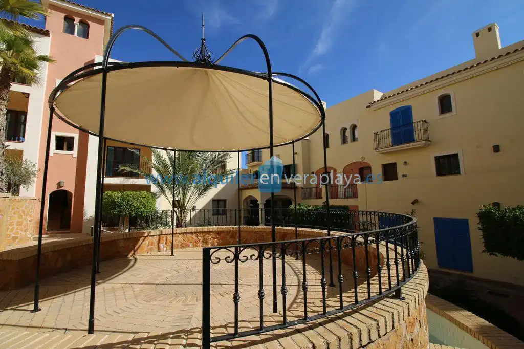 Vista exterior de Dúplex en venda en Cuevas del Almanzora amb Aire condicionat, Calefacció i Terrassa