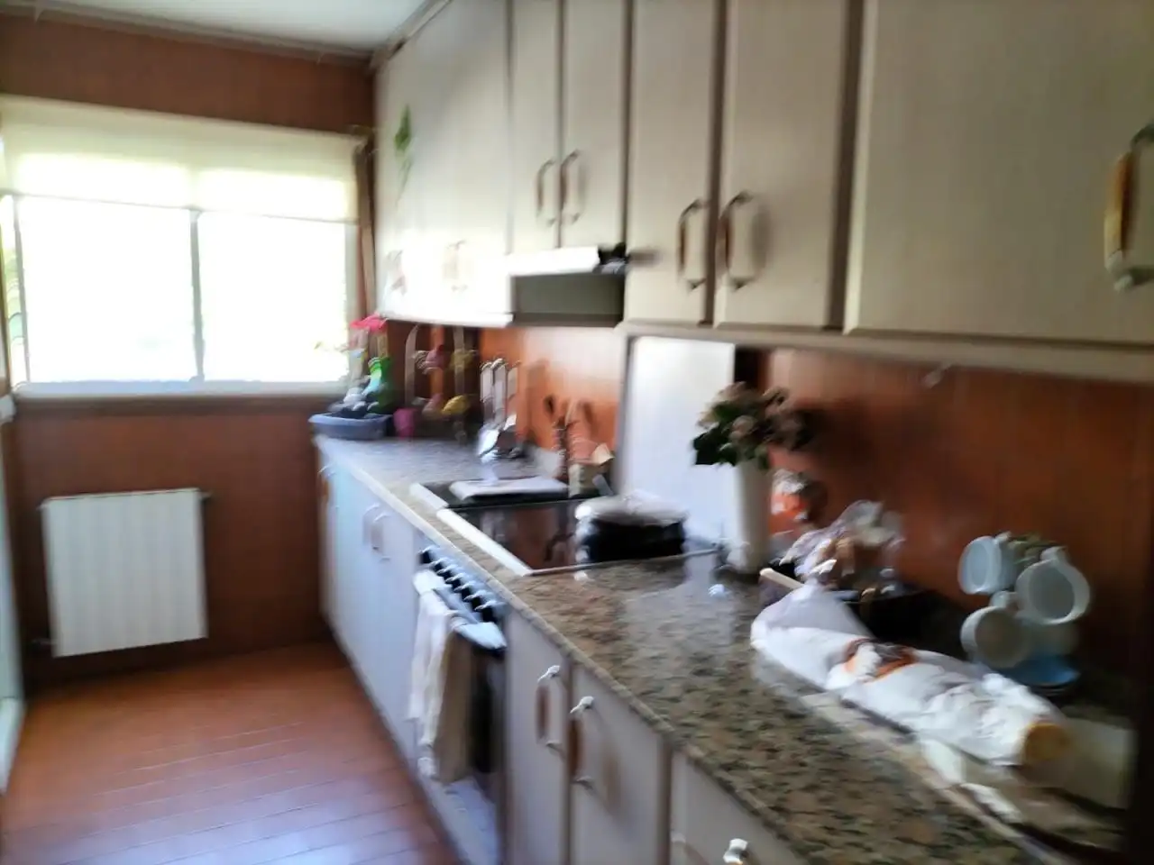 Cocina de Piso en venta en Vigo  con Calefacción, Parquet y Trastero