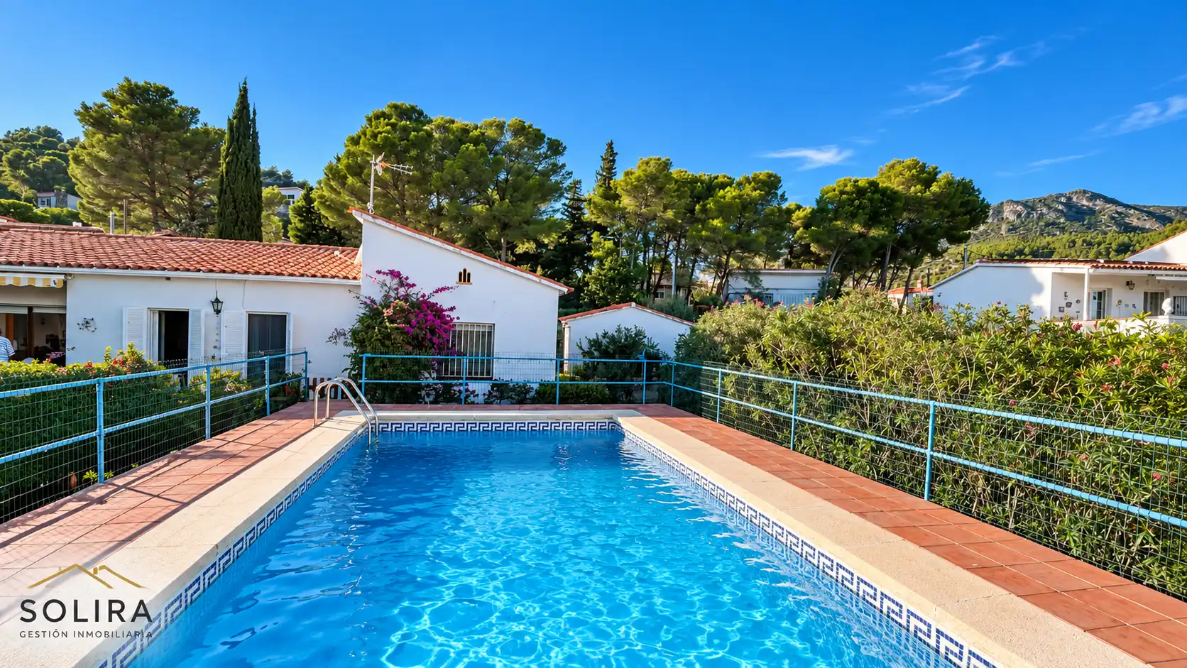 Detached house with pool for sale in Carrer de la Violeta 4, imagen 2
