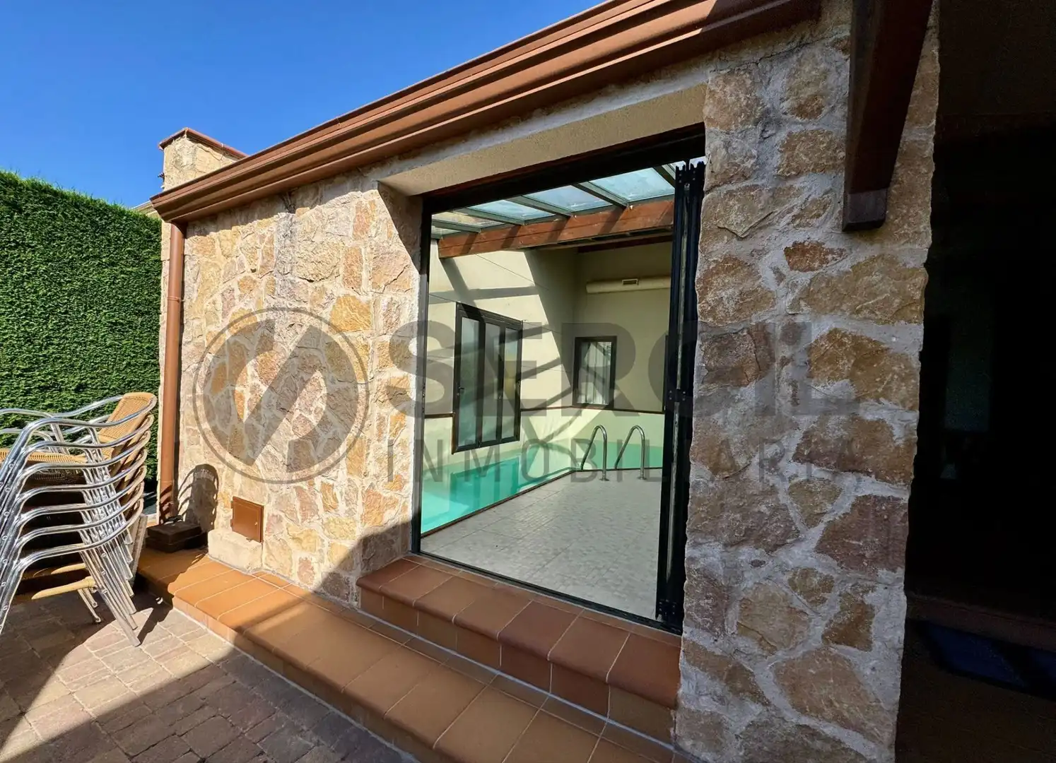 Terrassa de Casa o xalet en venda en Palazuelos de Eresma amb Calefacció, Jardí privat i Traster