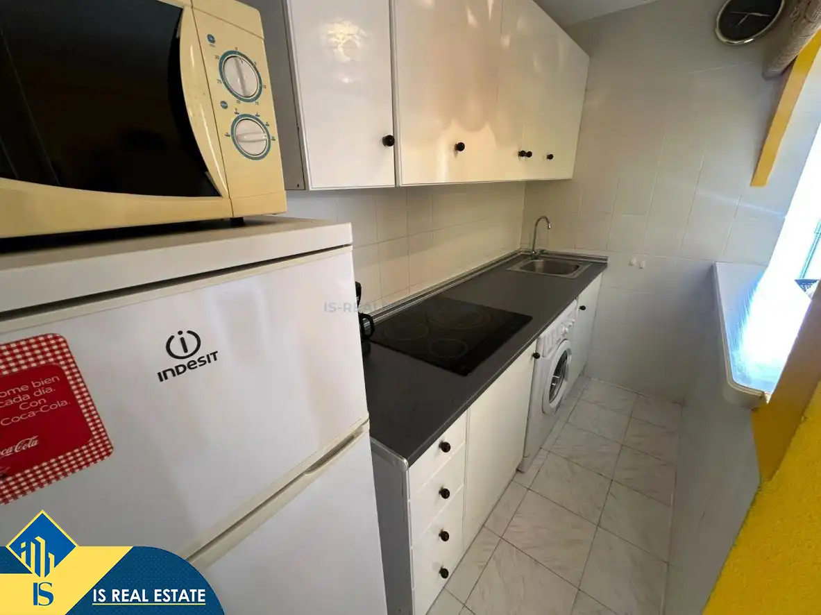Cuina de Apartament en venda en Torrevieja amb Aire condicionat, Calefacció i Terrassa