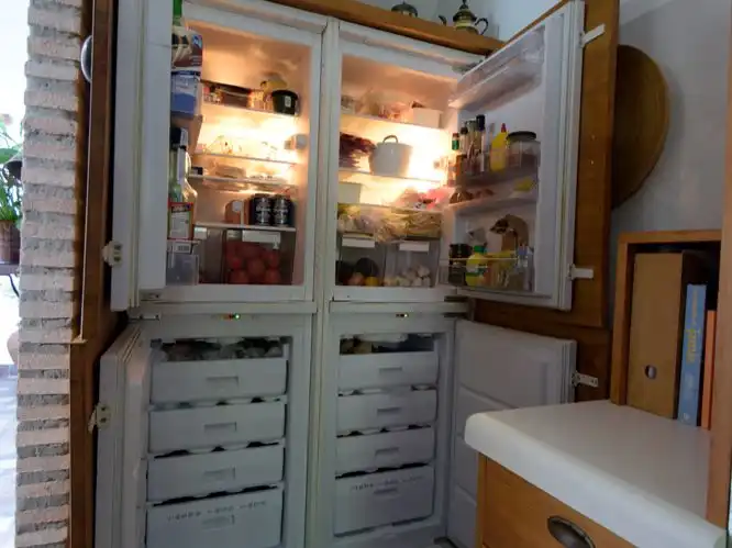 Cuina de Casa o xalet en venda en Dos Hermanas amb Aire condicionat, Terrassa i Balcó