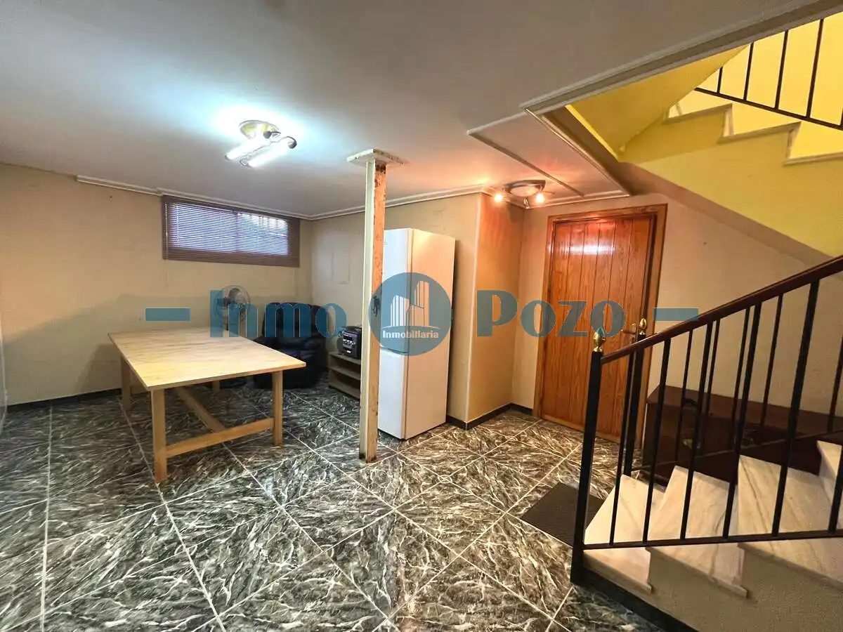 Maisonette zum Verkauf in Almendralejo mit Abstellraum und Möbliert
