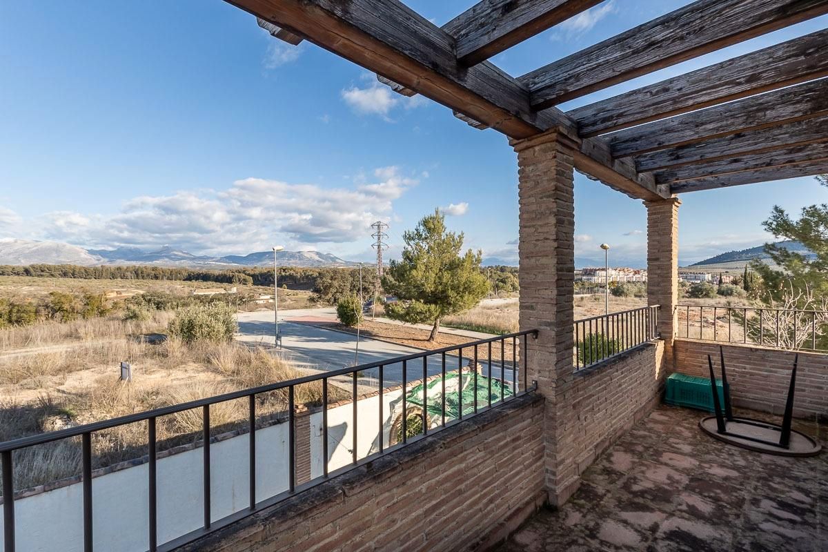 Terrassa de Casa o xalet en venda en Atarfe amb Aire condicionat, Calefacció i Jardí privat