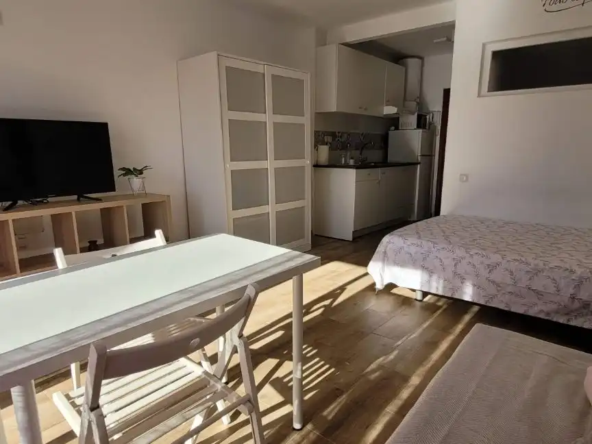 Schlafzimmer von Wohnung zur Miete in Roquetas de Mar mit Klimaanlage, Terrasse und Balkon