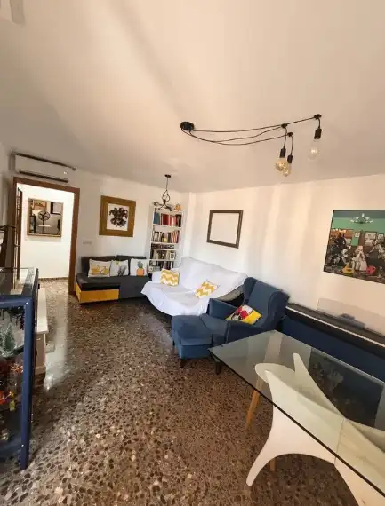 Living room of Flat for sale in Silla  with Air Conditioner, Heating and Balcony