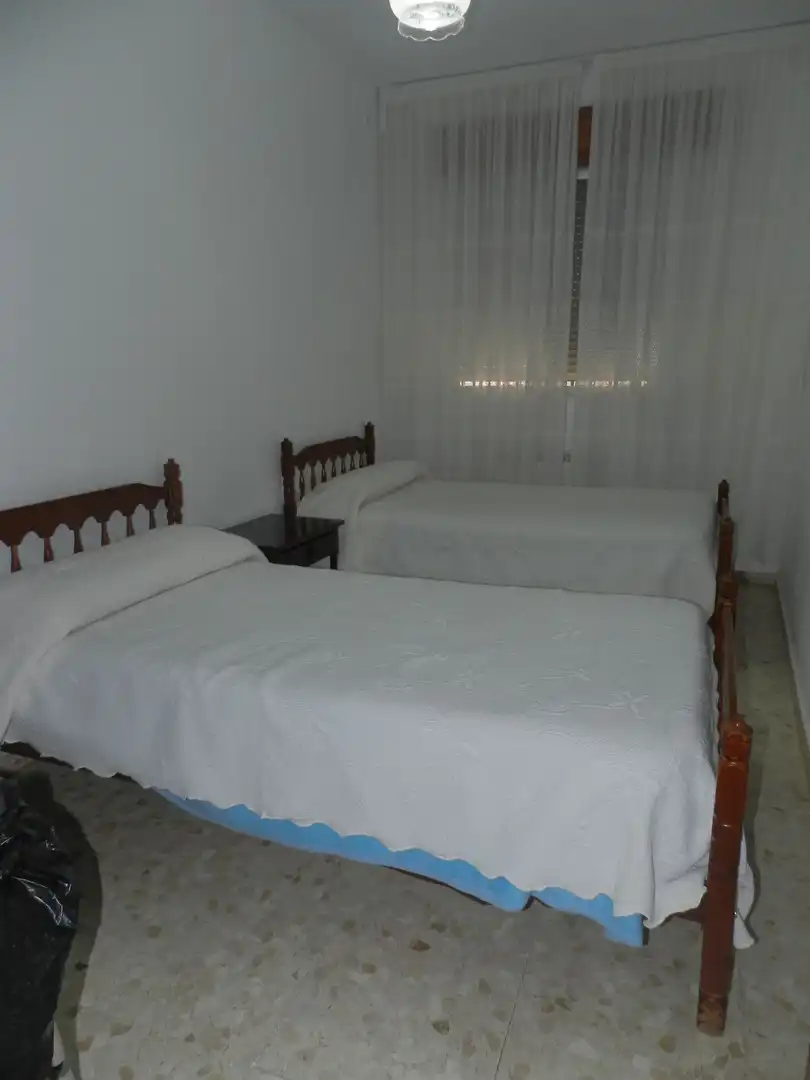 Dormitori de Casa o xalet en venda en Linares amb Aire condicionat, Calefacció i Jardí privat