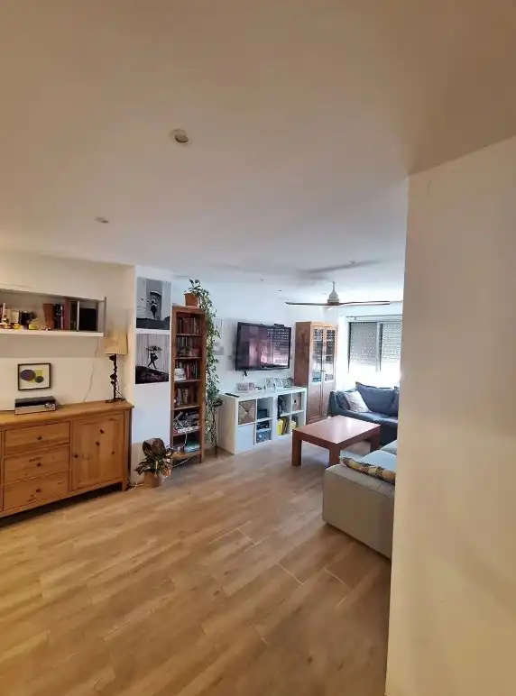 Sala d'estar de Pis en venda en Burjassot amb Aire condicionat, Parquet i Terrassa