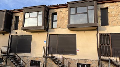 Foto 4 de Casa adosada en venta en Academico Jose Alberto Rodriguez Zazo, El Barraco , Ávila