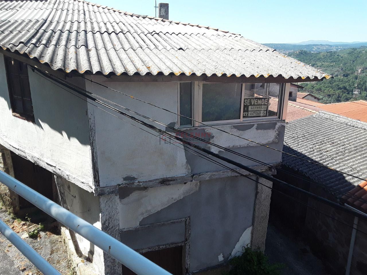 Vista exterior de Casa o xalet en venda en Ourense Capital  amb Traster i Balcó