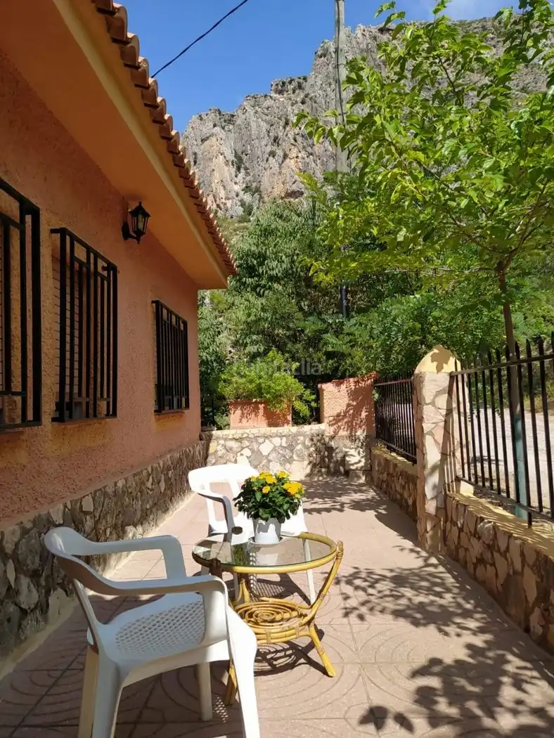 Chalet con jardín en venta en Diseminado P008 4, imagen 2