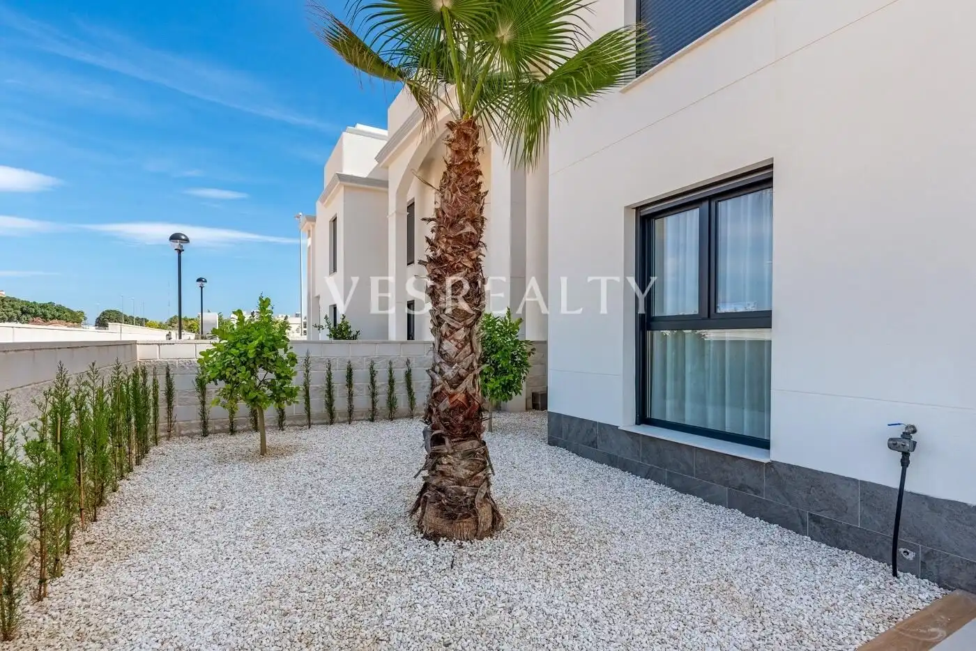 Vista exterior de Apartament en venda en Rojales amb Jardí privat, Traster i Piscina comunitària