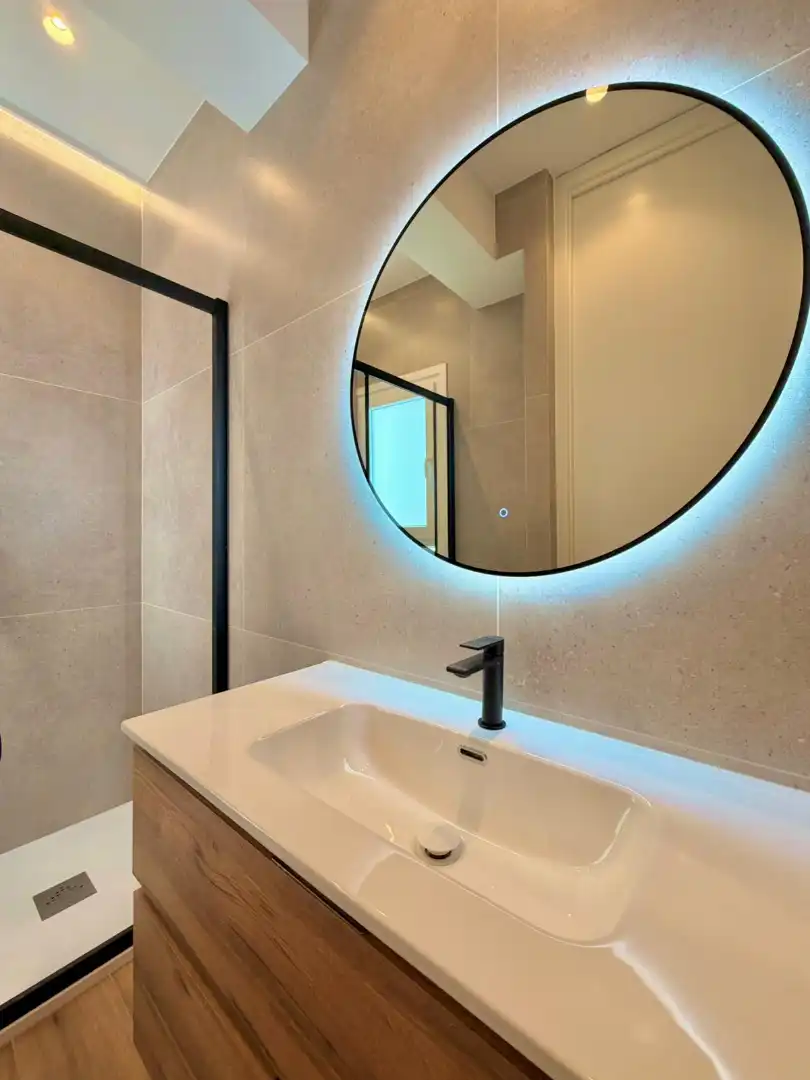 Badezimmer von Wohnung zum Verkauf in Madrid mit Klimaanlage und Terrasse