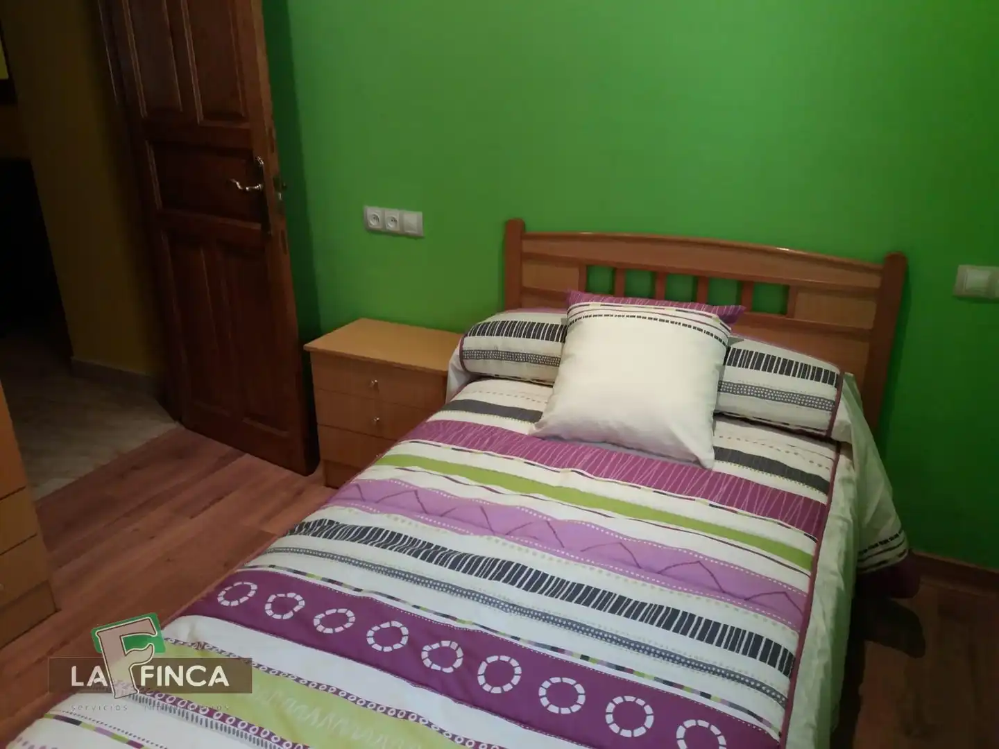 Bedroom of Houses for sale in Cangas del Narcea  with Terrace and Furnished