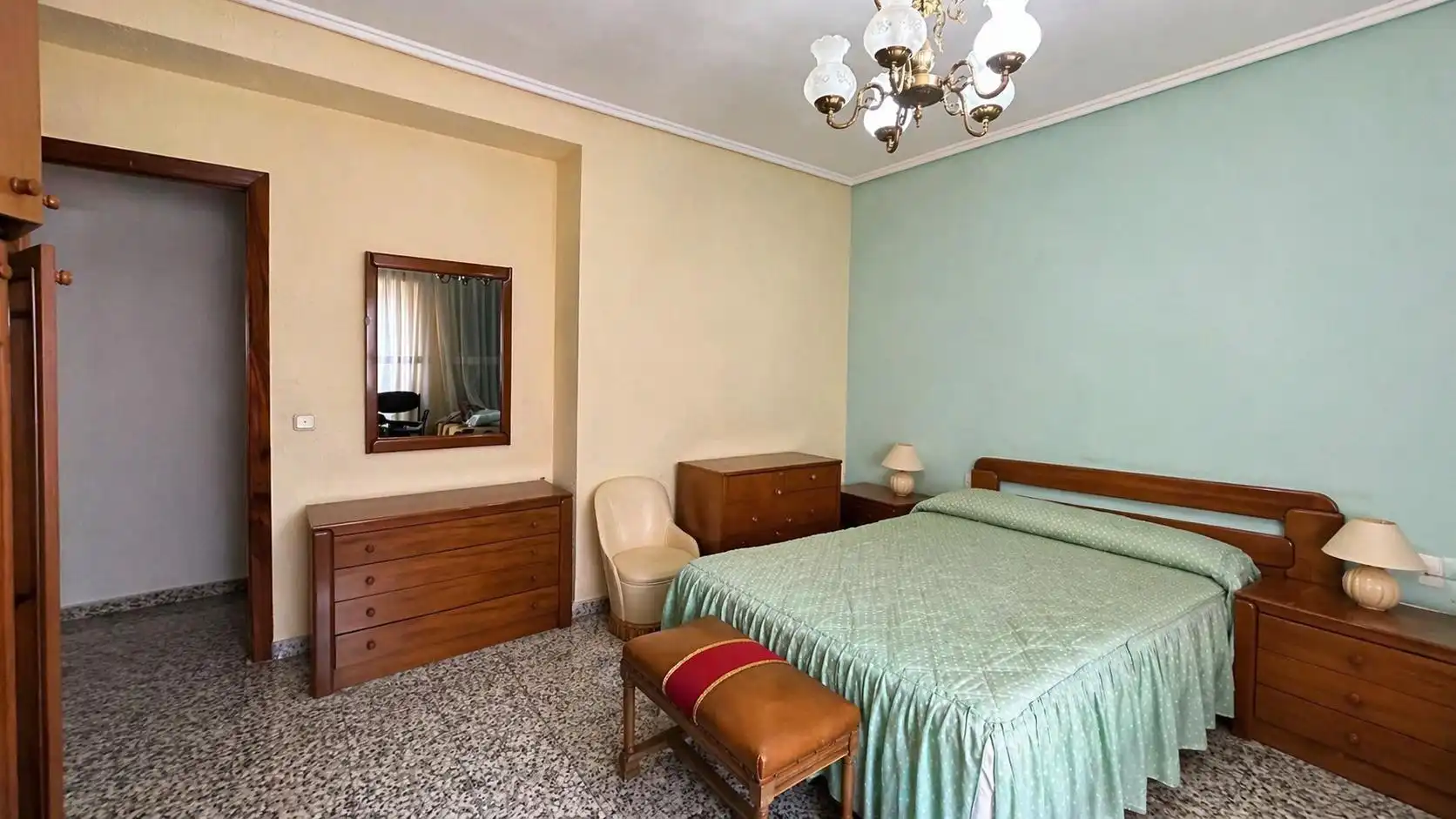 Habitación de Piso en venta en Valencia con Aire acondicionado y Balcón