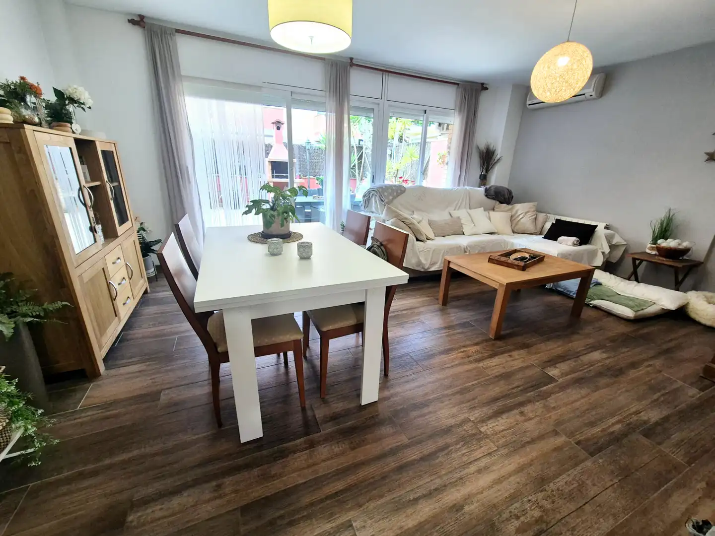 Comedor de Casa adosada en venta en Malgrat de Mar con Aire acondicionado, Calefacción y Jardín privado