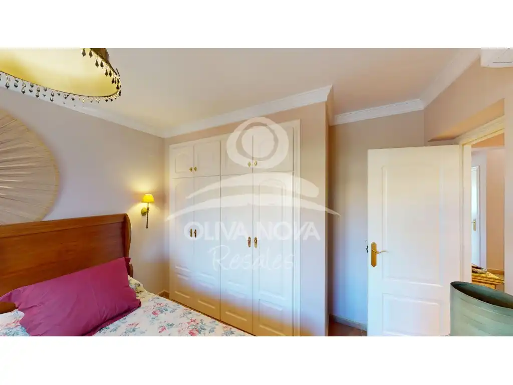 Habitación de Casa o chalet en venta en Oliva con Terraza y Piscina