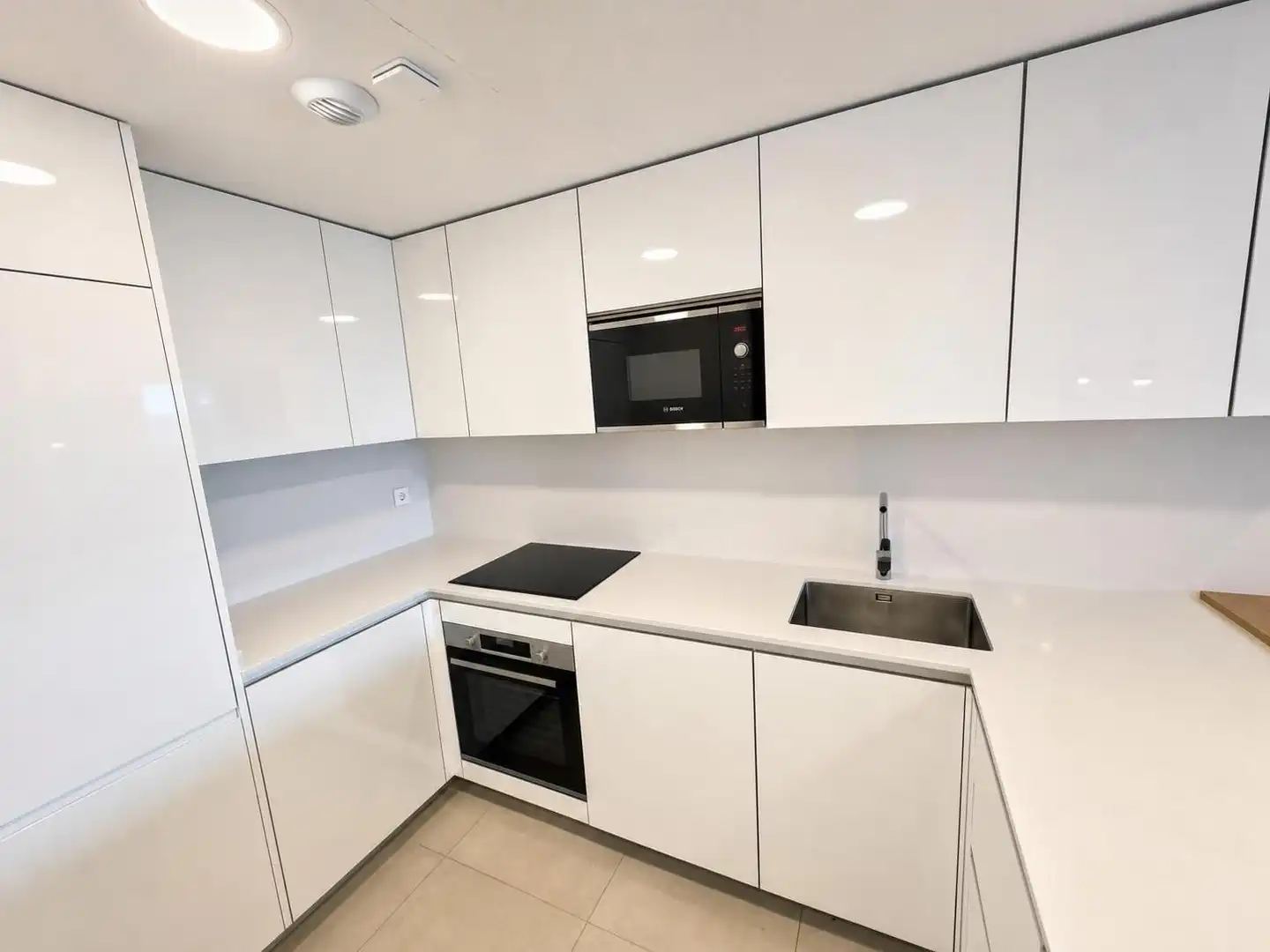 Apartament amb piscina en venda a Avenida Avenida Mar de Alborán 15, imagen 18