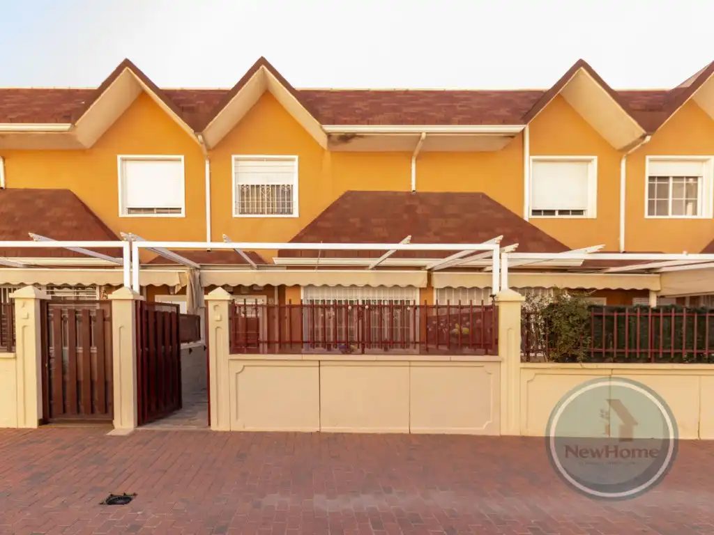 Vista exterior de Casa o chalet en venta en Elche / Elx con Aire acondicionado, Terraza y Balcón