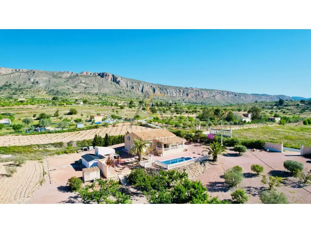 Villa mit Pool zum Verkauf in Partida Solana Alta De Algayat