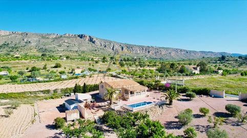 Fantástico chalet con piscina y exclusivas vistas
