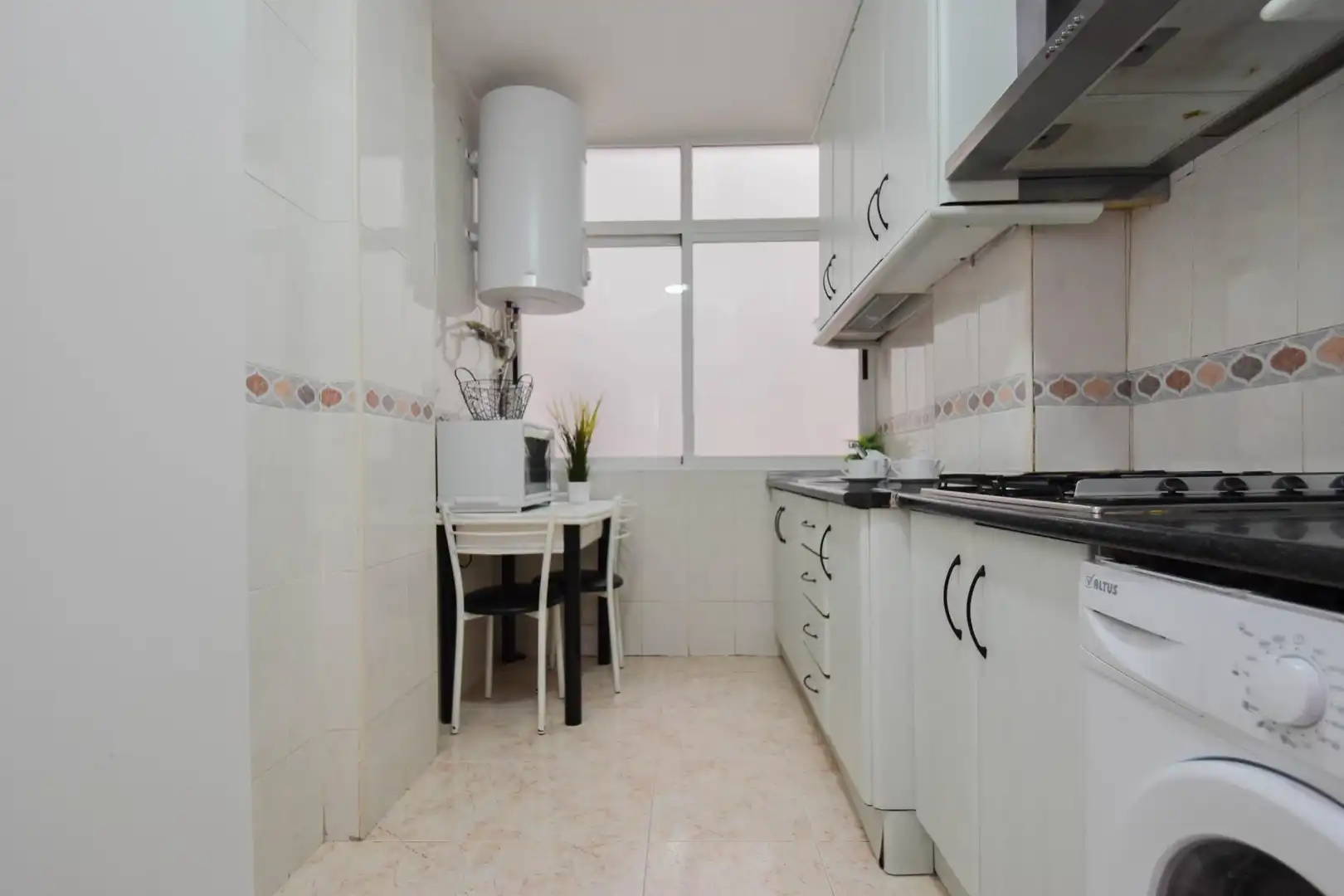 Kitchen of Flat for sale in Granada  with Balcony