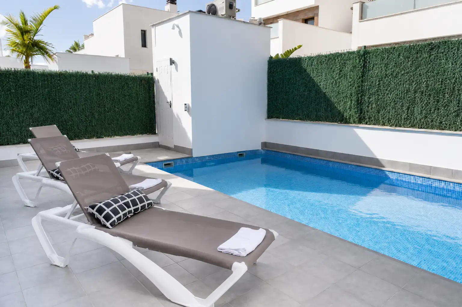 Piscina de Casa o xalet de lloguer en San Pedro del Pinatar amb Aire condicionat, Terrassa i Piscina