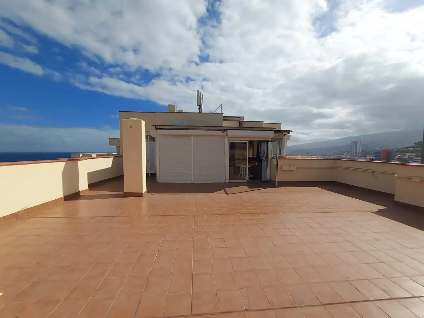 Terraza de Ático en venta en Puerto de la Cruz con Amueblado y Piscina comunitaria