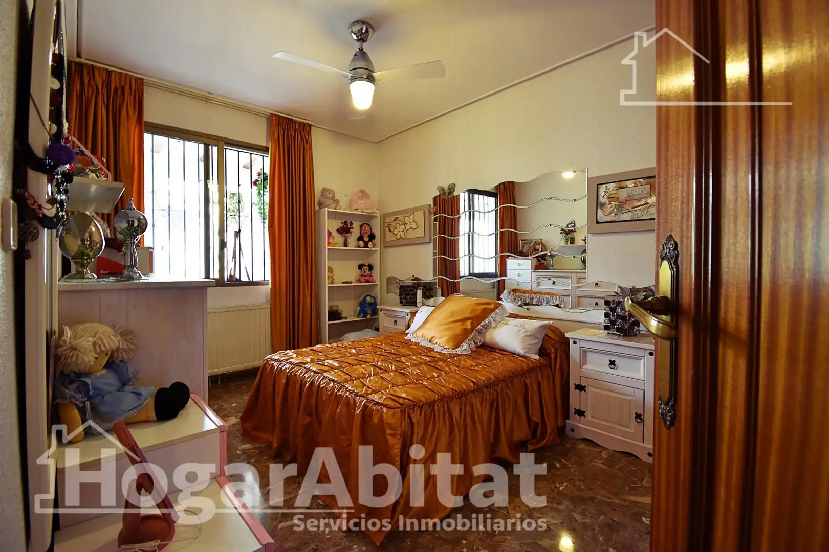 Habitación de Casa o chalet en venta en L'Atzúbia con Calefacción, Terraza y Trastero