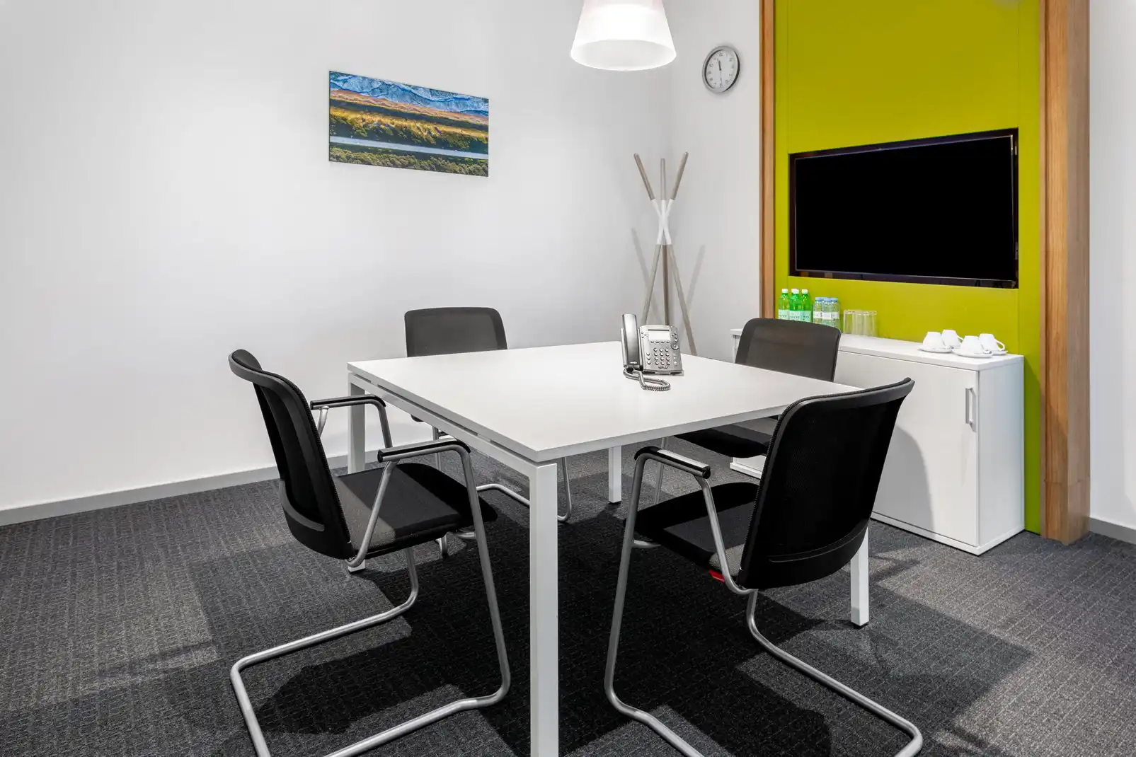 Office for rent in Zaragoza  with Air Conditioner, Heating and Furnished