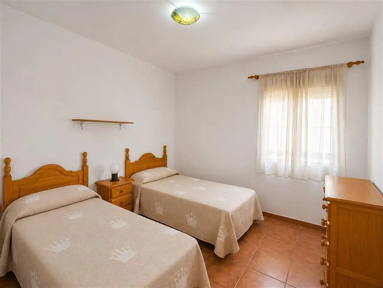 Dormitori de Casa adosada en venda en Fuente de Piedra amb Piscina