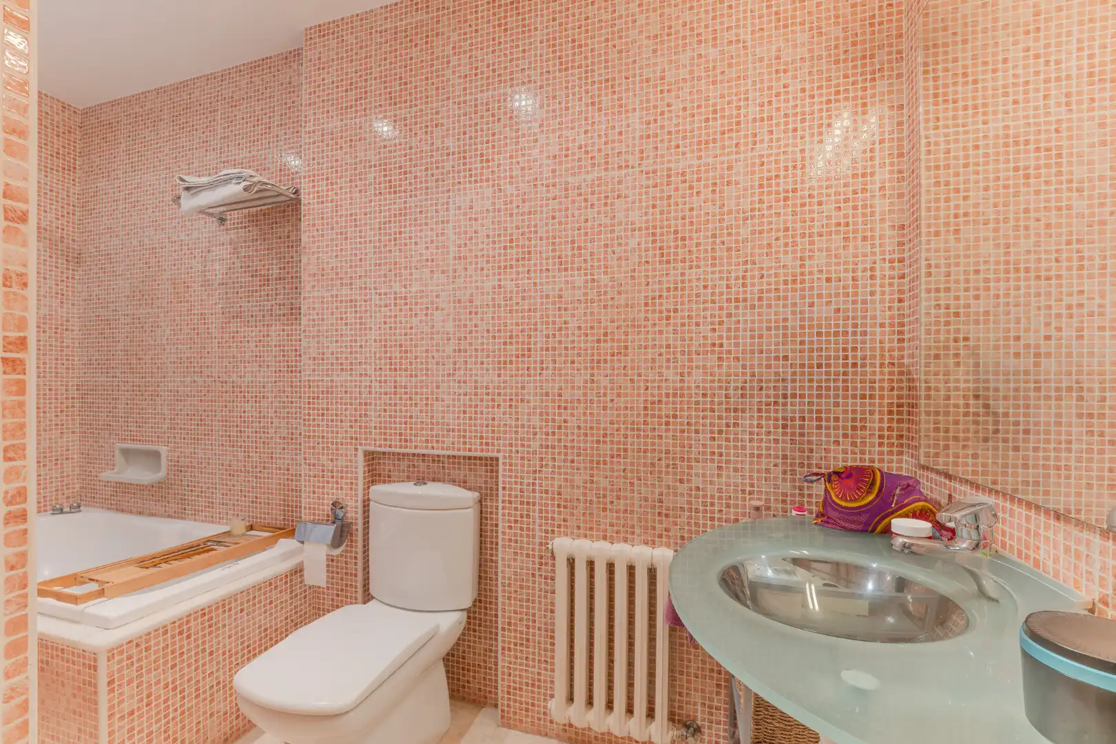 Badezimmer von Wohnung zum Verkauf in Girona mit Heizung und Terrasse