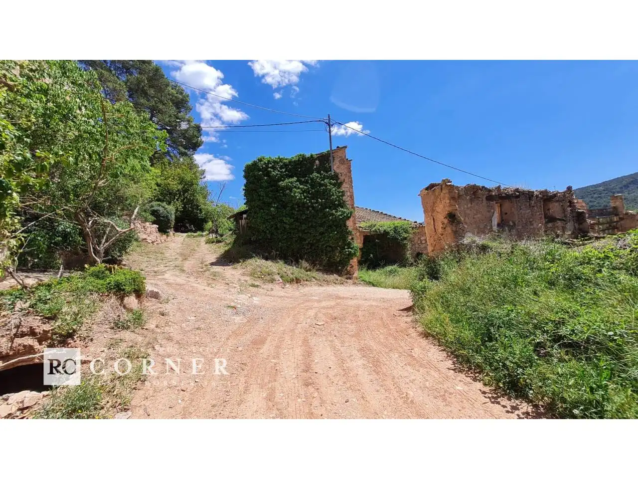 Country homes for sale in Santa Maria de Miralles
