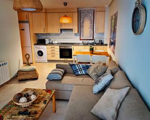 Living room of Flat for sale in Barreiros  with Storage room, Furnished and Oven