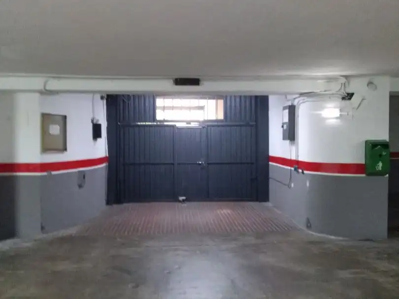 Parkplatz von Garage zum Verkauf in Oviedo 
