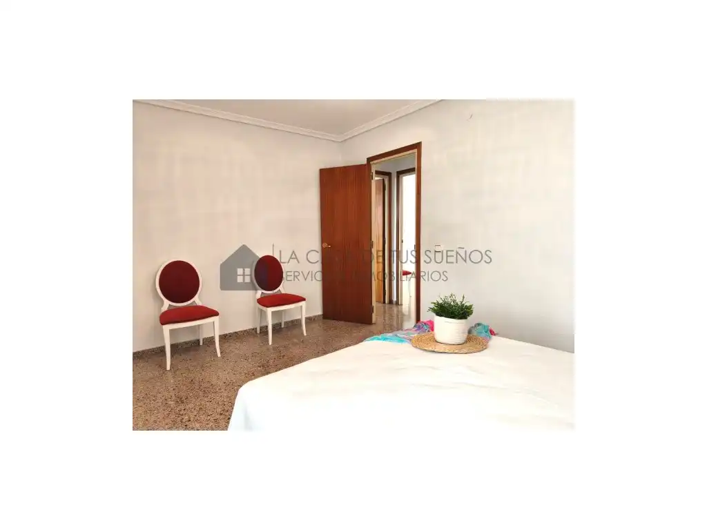 Bedroom of Flat for sale in Sax