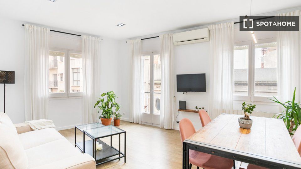 Living room of Flat to rent in  Barcelona Capital  with Air Conditioner, Heating and Furnished