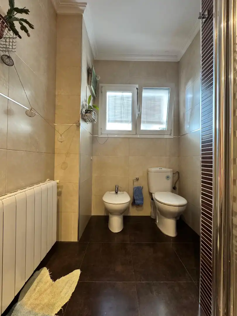 Bathroom of Flat for sale in Valencia  with Parquet flooring and Terrace