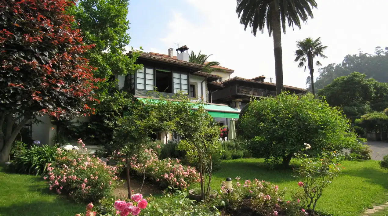 Jardí de Finca rústica en venda en Pravia amb Calefacció, Jardí privat i Parquet