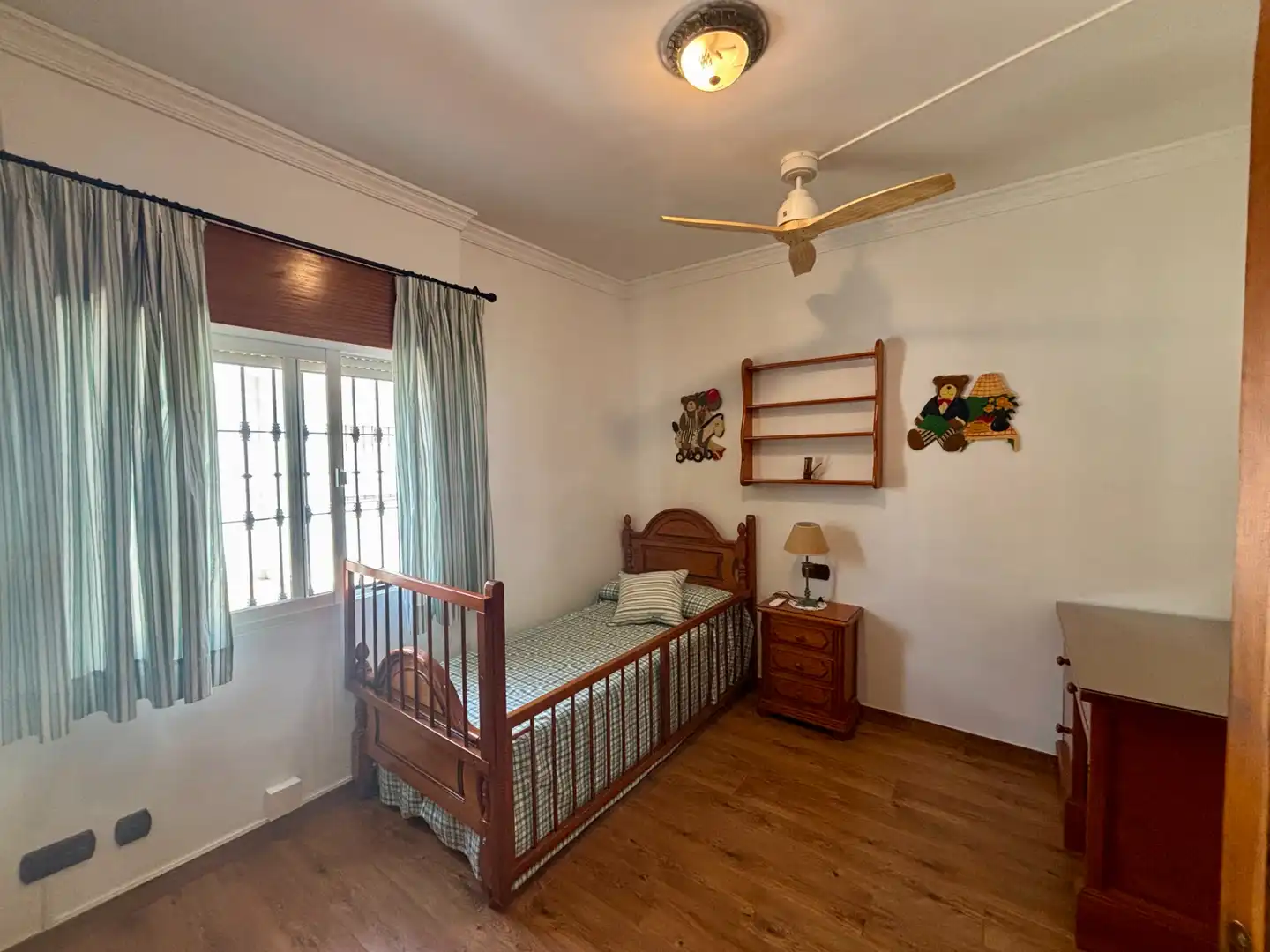 Schlafzimmer von Einfamilien-Reihenhaus zur Miete in Mijas mit Klimaanlage, Heizung und Möbliert