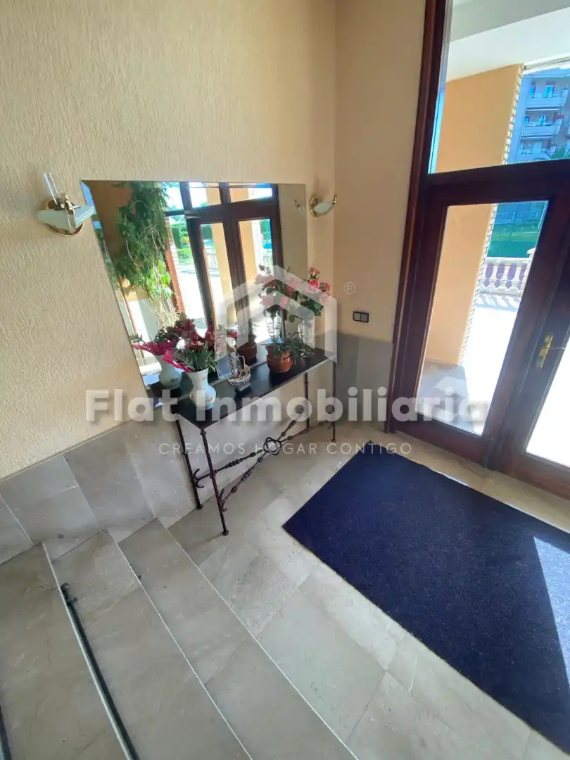 Piso en venta en Castro-Urdiales con Calefacción, Parquet y Terraza