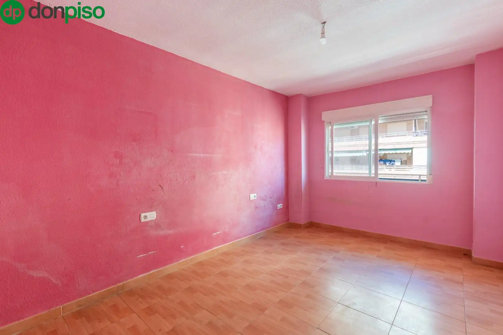 Piso en venta en Calle ALMUÑECAR, 4, Barrio de Zaidín