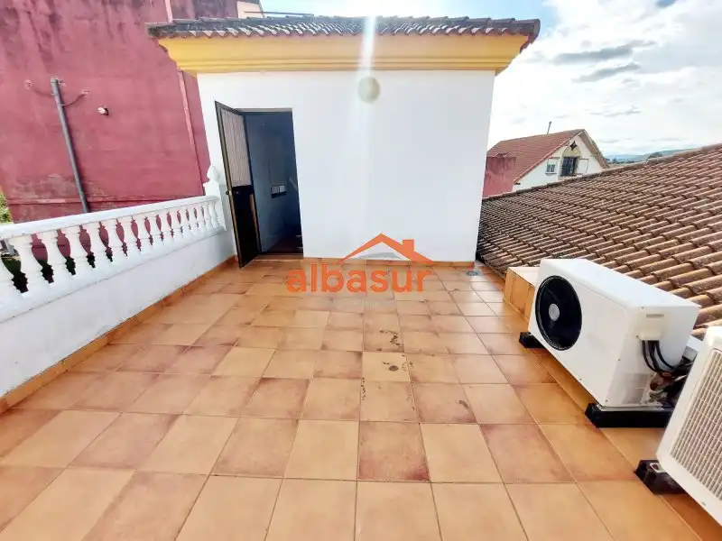 Terrassa de Casa o xalet en venda en Córdoba amb Aire condicionat, Calefacció i Jardí privat