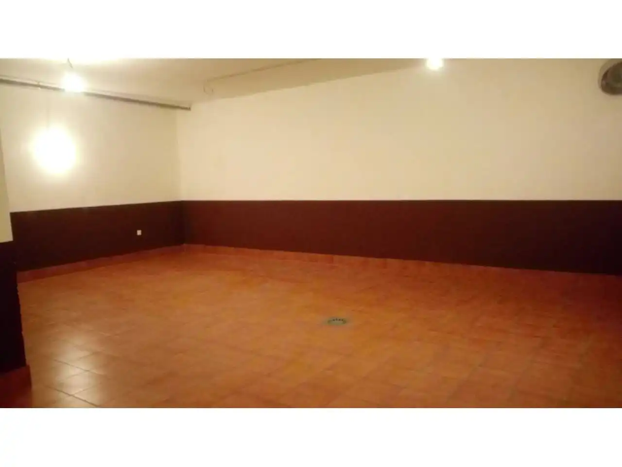 Local comercial en venda a Calle Dionisio Alcalá Galiano