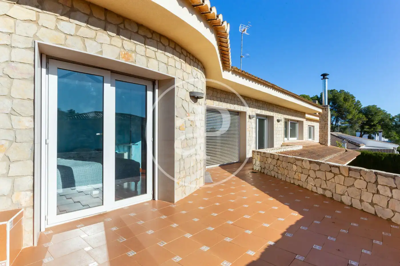 Vista exterior de Casa o chalet en venta en Serra con Aire acondicionado, Calefacción y Jardín privado