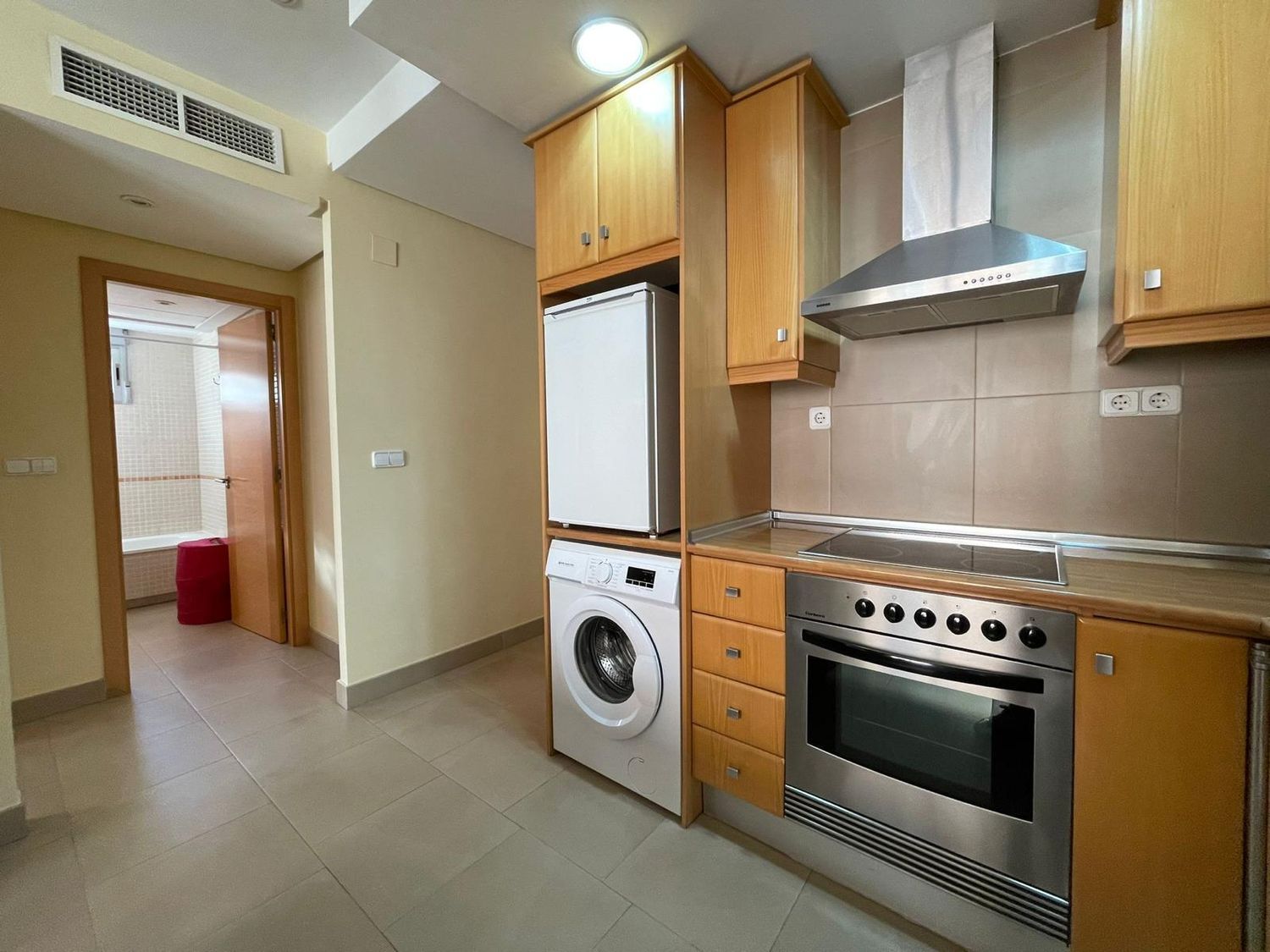 Cuina de Pis de lloguer en  Murcia Capital amb Aire condicionat, Calefacció i Traster