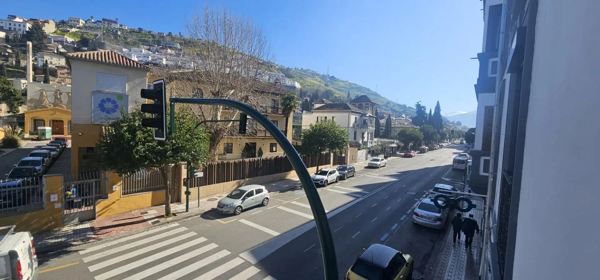 Vista exterior de Pis de lloguer en Granada amb Balcó