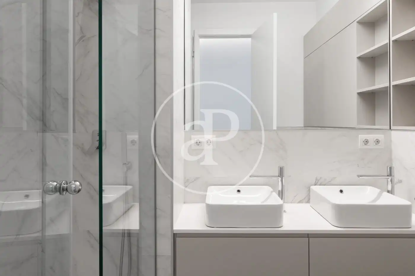 Flat with terrace to rent in C/ de Provença, imagen 14